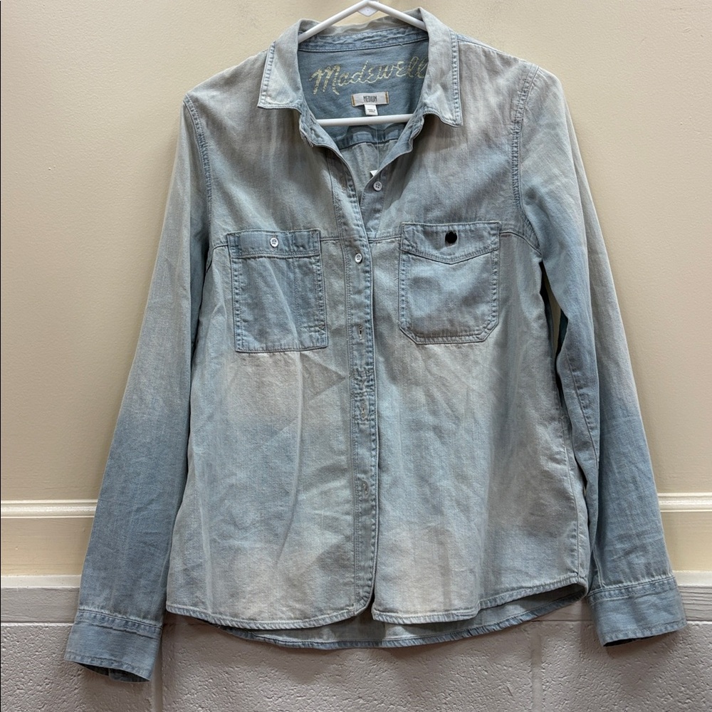 Madewell Light women’s medium light Blue Denim button-down long sleeve shirt